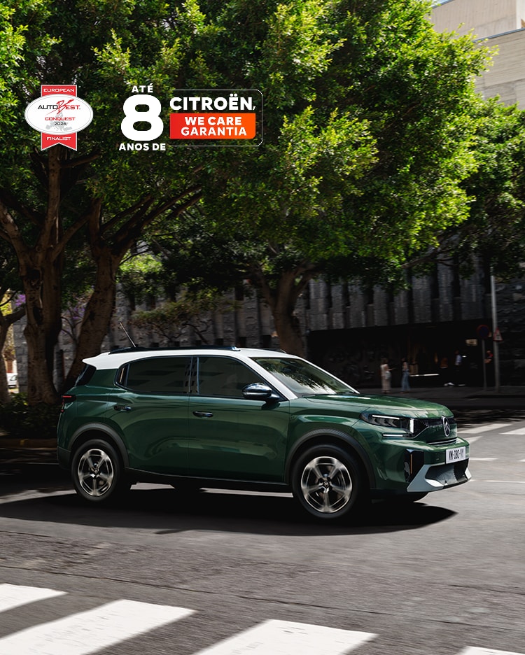 C3 Aircross parked in the city